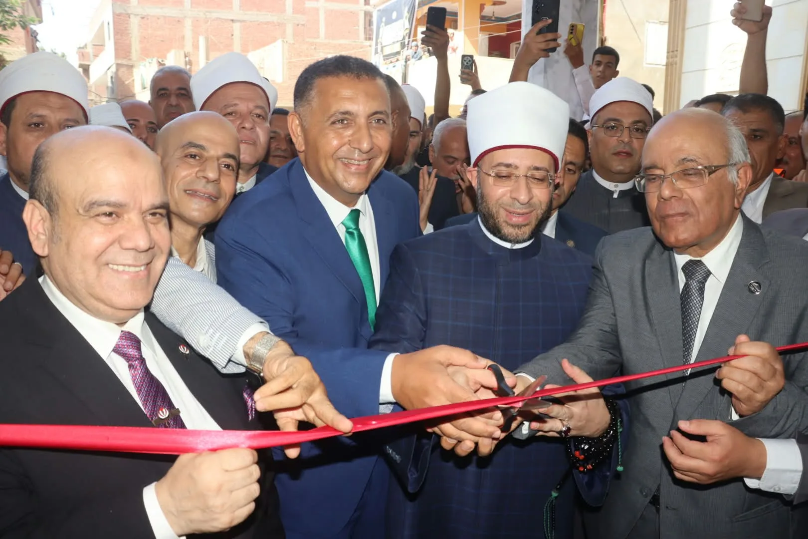 احتفالًا بالعيد القومي للقليوبية.. محافظ القليوبية ووزير الأوقاف يفتتحان مجمع الرحمة الإسلامي بالحصة بتكلفة 30 مليون جنيه احتفالًا بالعيد القومي للقليوبية.. محافظ القليوبية ووزير الأوقاف يفتتحان مجمع الرحمة الإسلامي بالحصة بتكلفة 30 مليون جنيه