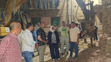 محافظ القليوبية يوجّه بسرعة التعامل مع تداعيات انهيار عقار ببنها وإزالة عقار مجاور يمثل خطورة داهمة محافظ القليوبية يوجّه بسرعة التعامل مع تداعيات انهيار عقار ببنها وإزالة عقار مجاور يمثل خطورة داهمة