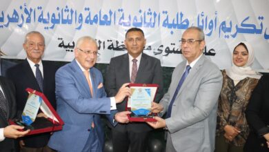 محافظ القليوبية يكرّم 66 من أوائل الثانوية العامة والأزهرية في احتفالية حزب الجبهة الوطنية احتفالًا بالعيد القومي للمحافظة