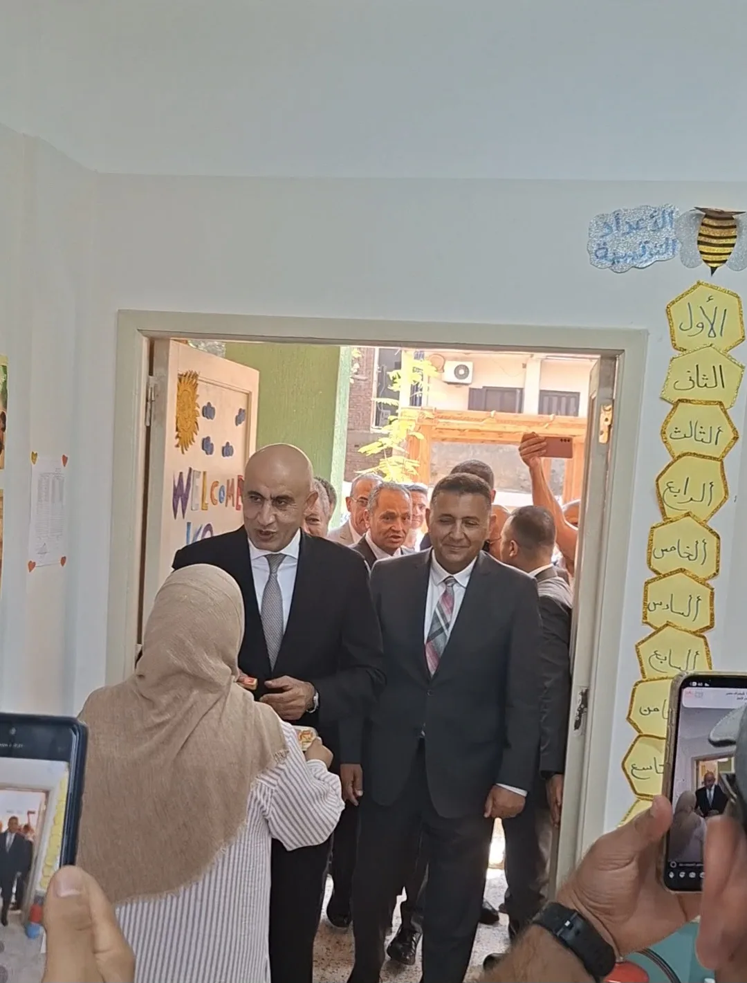 28 فصلًا بدل 8.. بـ18.4 مليون جنيه افتتاح مدرسة الشهيد محمد عبد الحميد بجمجرة الجديدة في بنها 28 فصلًا بدل 8.. بـ18.4 مليون جنيه افتتاح مدرسة الشهيد محمد عبد الحميد بجمجرة الجديدة في بنها
