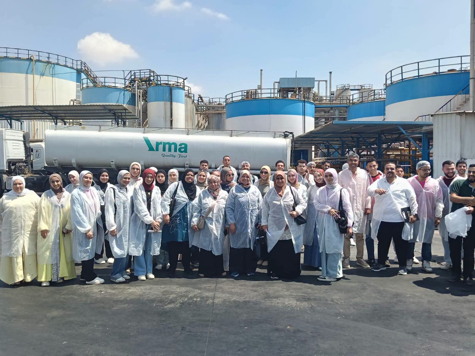 طلاب جامعة بنها داخل مصانع العاشر من رمضان.. تدريب عملي يفتح الطريق نحو سوق العمل والتوظيف طلاب جامعة بنها داخل مصانع العاشر من رمضان.. تدريب عملي يفتح الطريق نحو سوق العمل والتوظيف