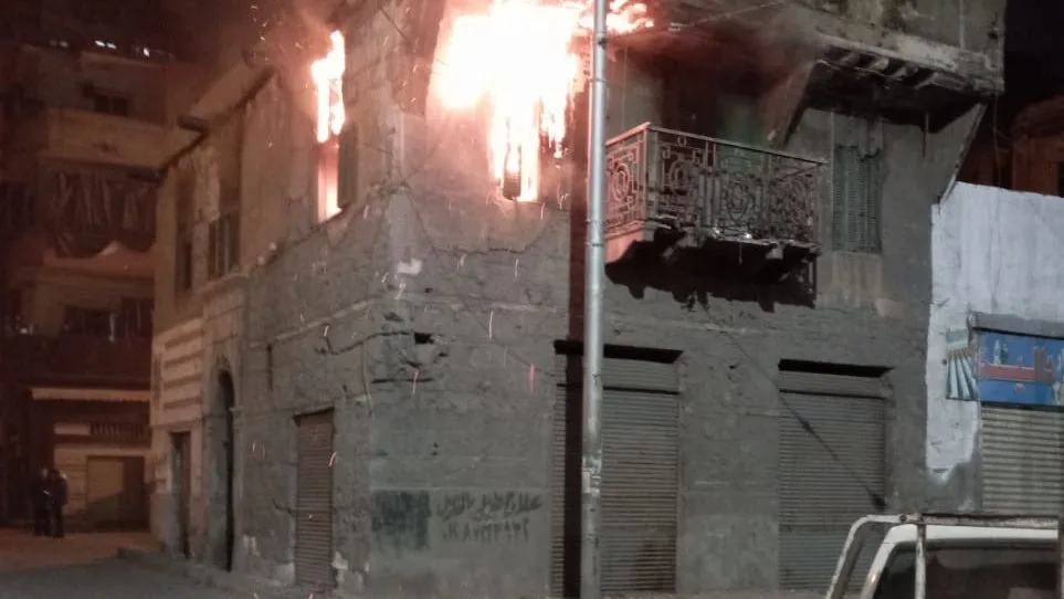 حريق داخل منزل بنزلة باسوس بالقليوبية.. والمعمل الجنائي يكشف ملابسات الواقعة حريق داخل منزل بنزلة باسوس بالقليوبية.. والمعمل الجنائي يكشف ملابسات الواقعة