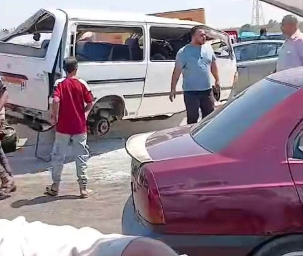 إصابة 10 أشخاص في انقلاب ميكروباص على طريق شبرا بنها الحر بالقليوبية إصابة 10 أشخاص في انقلاب ميكروباص على طريق شبرا بنها الحر بالقليوبية