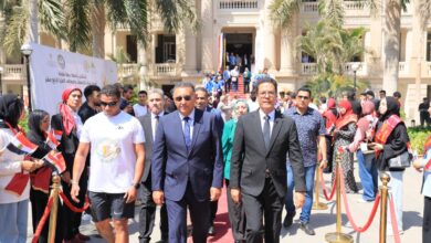 محافظ القليوبية ورئيس جامعة بنها يشهدان استقبال شعلة أسبوع شباب الجامعات والمعاهد العليا الرابع عشر
