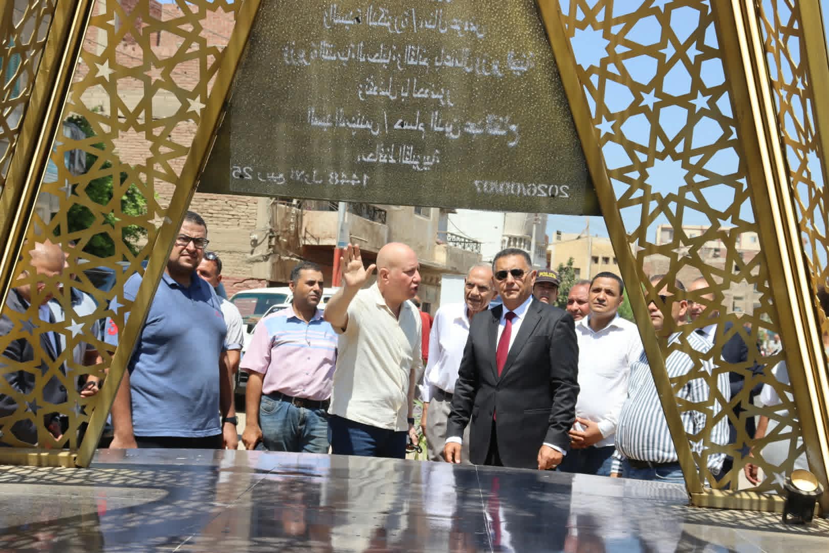 محافظ القليوبية يوجه بتعميم مبادرة تجميل وتشجير ميادين ومداخل المدن بعد تفقد تطوير مدخل كفر شكر