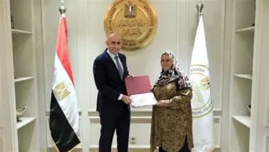 «حقي رجعلي وكنت بعمل لوجه الله».. أول تعليق لمديرة مدرسة كفر الجزار بعد تكريم وزير التعليم