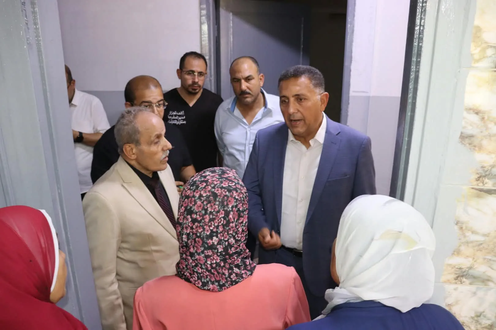 ضمن جولته بمدينة شبين القناطر.. محافظ القليوبية يتفقد أعمال تطوير مقر التأمين الصحي ويوجه بسرعة الانتهاء من التجهيزات ضمن جولته بمدينة شبين القناطر.. محافظ القليوبية يتفقد أعمال تطوير مقر التأمين الصحي ويوجه بسرعة الانتهاء من التجهيزات
