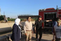 محافظ القليوبية يتابع حريق مخزن مواد كيماوية بسنديون.. وإصابة شخص