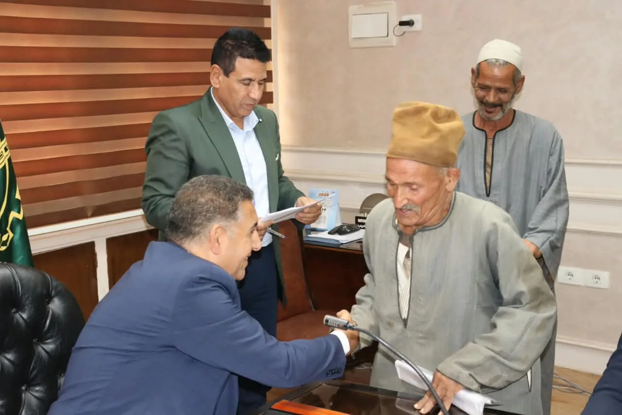 محافظ القليوبية يبحث 91 شكوى وطلبًا في اللقاء الجماهيري.. توجيهات بتوفير فرص عمل ودعم ذوي الهمم وفحص معاشات تكافل وكرامة