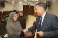 اهداء من صندوق تحيا مصر محافظ القليوبية يسلم  جوازات سفر لرحلة عمرة مجانيه