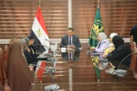 اهداء من صندوق تحيا مصر محافظ القليوبية يسلم  جوازات سفر لرحلة عمرة مجانيه