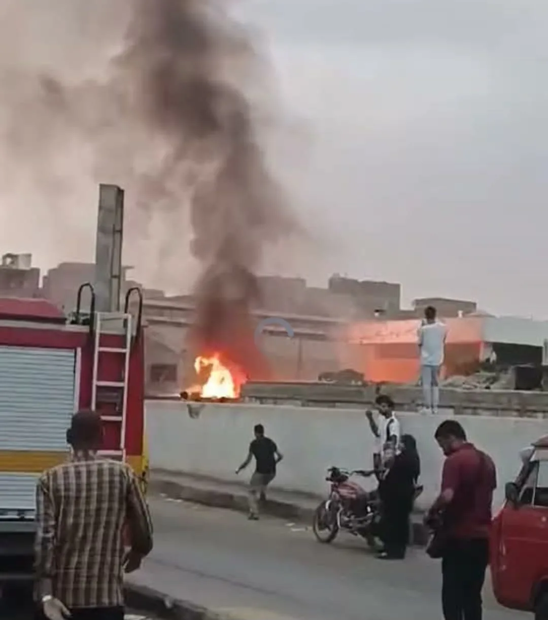 انفجار أنبوبة بوتاجاز يشعل حريقًا داخل كشك بقليوب.. والحماية المدنية تسيطر على النيران انفجار أنبوبة بوتاجاز يشعل حريقًا داخل كشك بقليوب.. والحماية المدنية تسيطر على النيران