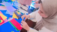 لمسات أخيرة قبل استقبال الأطفال.. معلمات رياض الأطفال بالشبان العالمية يجهزن لانطلاقة مميزة