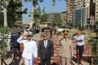 محافظ القليوبية يضع إكليل الزهور على النصب التذكاري لشهداء حرب أكتوبر من محافظة القليوبية احتفالًا بالذكرى الـ53 لانتصارات أكتوبر المجيدة