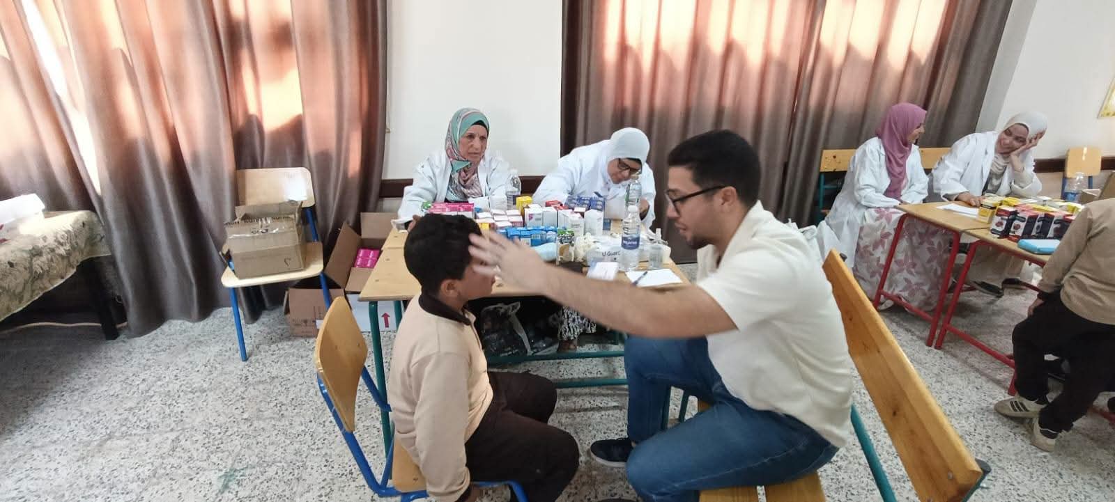 فى إطار دورها المجتمعي جامعة بنها تنظم قافلة طبية لطلاب مدرسة عاطف الجبالي بزاوية بلتان بطوخ فى إطار دورها المجتمعي جامعة بنها تنظم قافلة طبية لطلاب مدرسة عاطف الجبالي بزاوية بلتان بطوخ