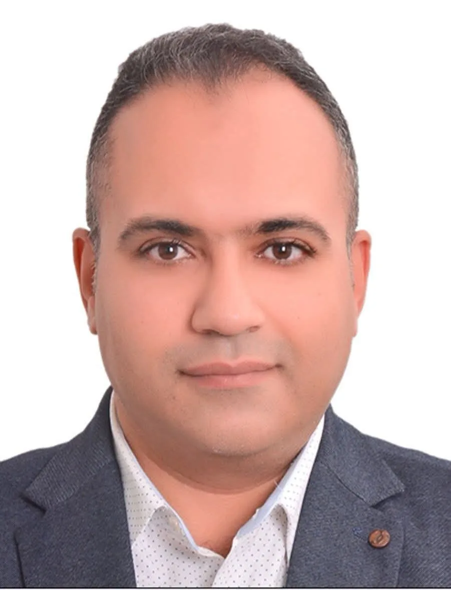 مصرع نائب رئيس جهاز مدينة العبور وآخر في حادث مأساوي بالشروق