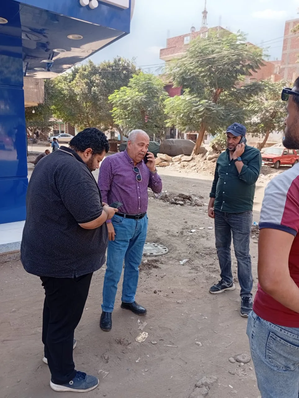 استعدادًا للرصف.. وائل جمعة يتابع أعمال البنية التحتية بطريق طوخ – شبين القناطر تمهيدًا لرفع كفاءة الطريق