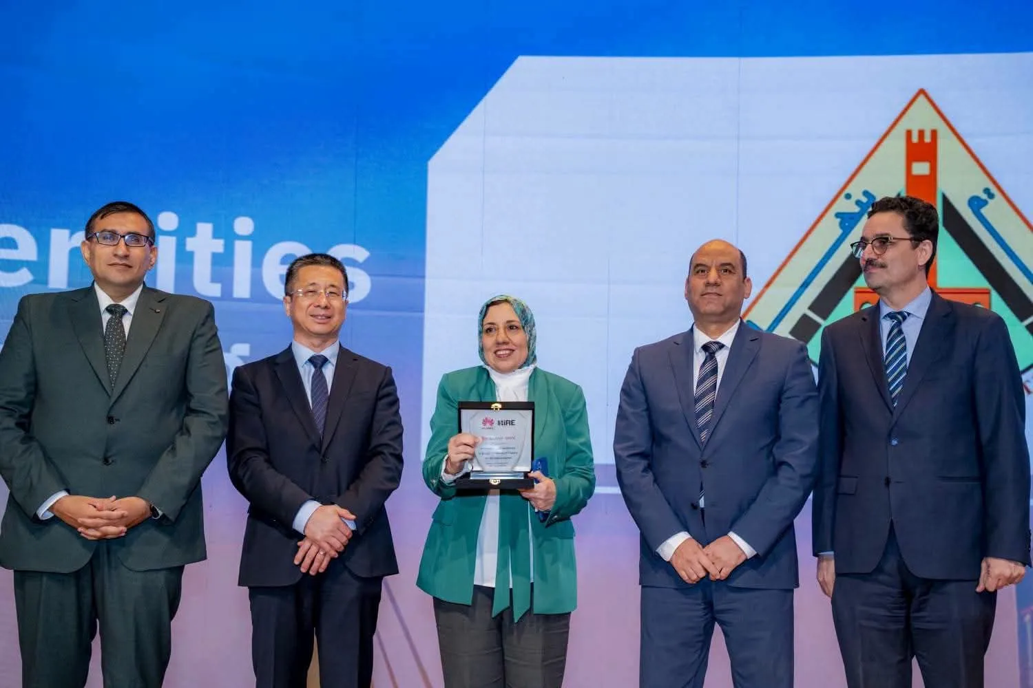 التعليم العالي: جامعة بنها تحصد المركز الأول على مستوى الجمهورية في توظيف خريجيها الحاصلين على برامج تدريبية معتمدة من هواوي التعليم العالي: جامعة بنها تحصد المركز الأول على مستوى الجمهورية في توظيف خريجيها الحاصلين على برامج تدريبية معتمدة من هواوي